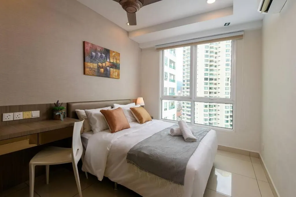 2R2B/Cosy House/1~8Pax/Gurney/Mansion One Apartment George Town Malaysia