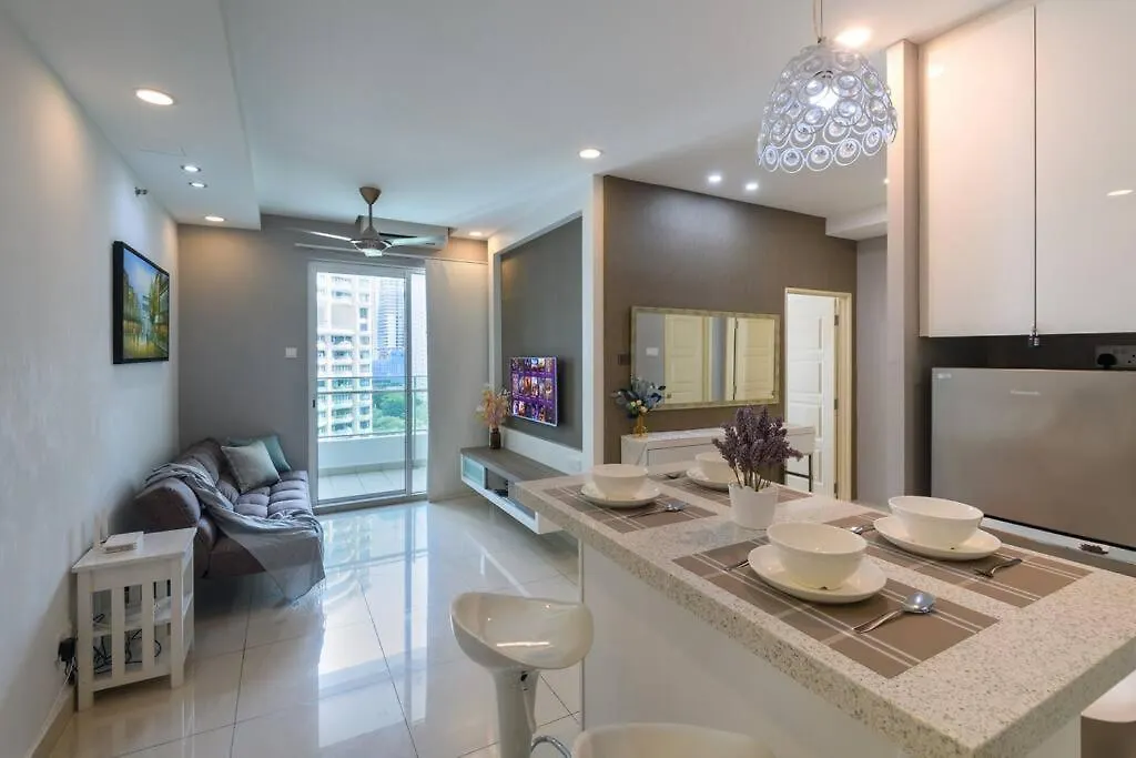 2R2B/Cosy House/1~8Pax/Gurney/Mansion One Apartment George Town